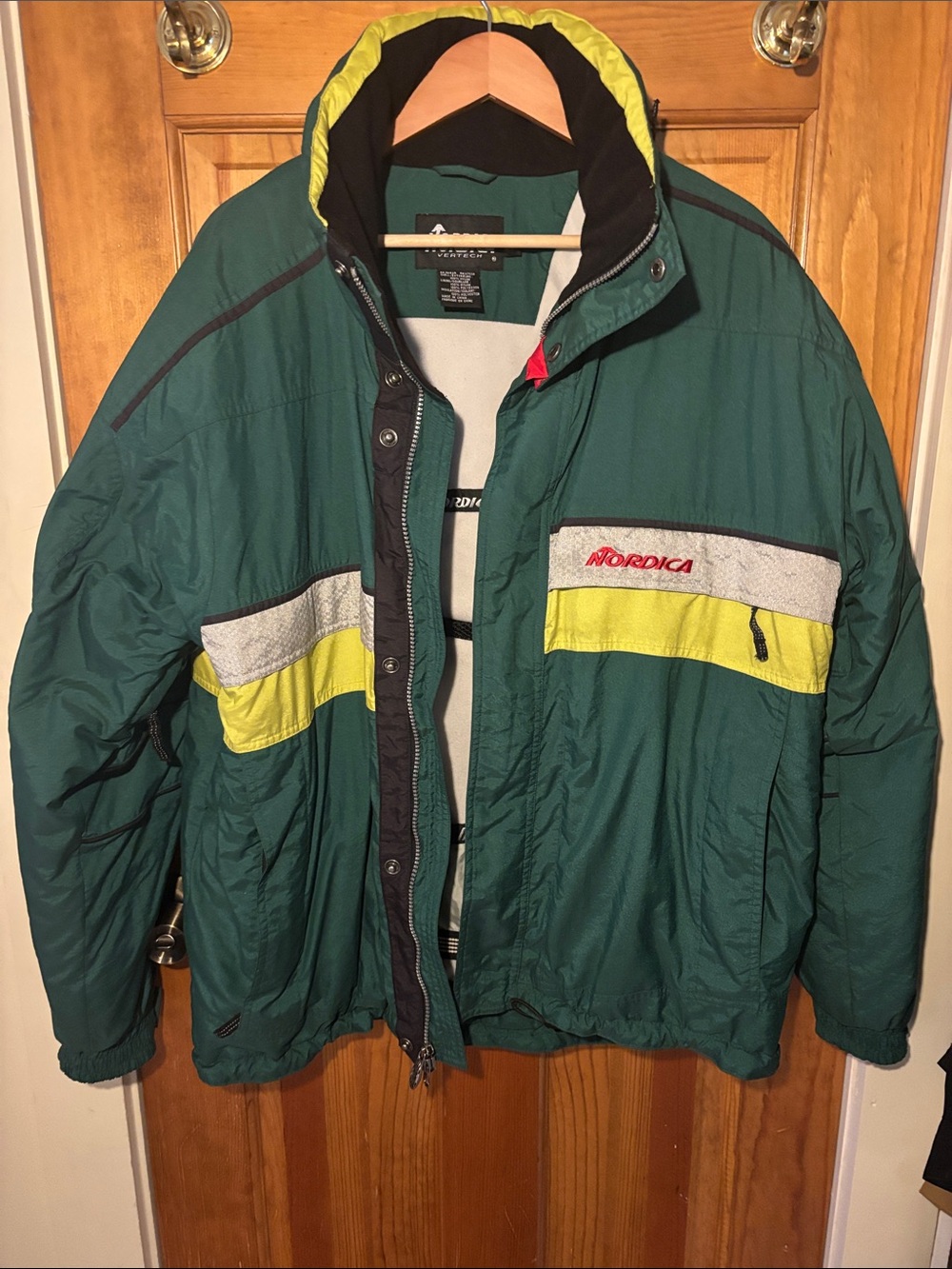 Nordica vintage ski/ snowboarding jacket